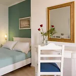 Renos Fira (Santorini)