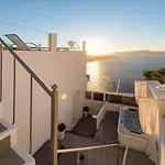 Renos Hotel Fira (Santorini)