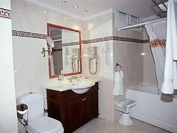 Renos Hotel 4*
