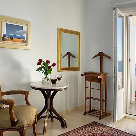 Renos Fira (Santorini)