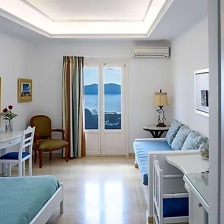 Renos Hotel Fira (Santorini)