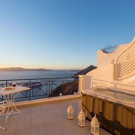 Renos Hotel Fira (Santorini)