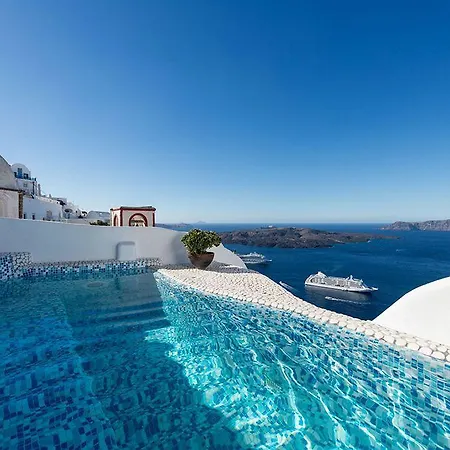 Renos Hotel Fira (Santorini)