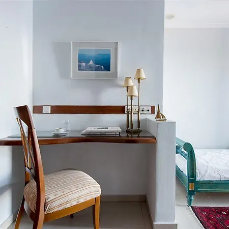 Renos Hotel