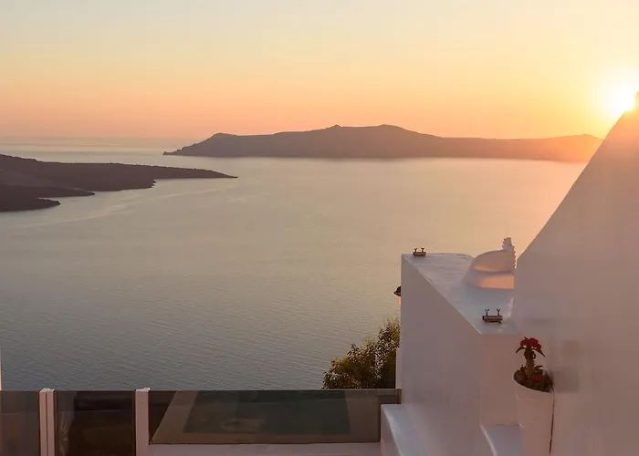 Hotel Renos Fira (Santorini)