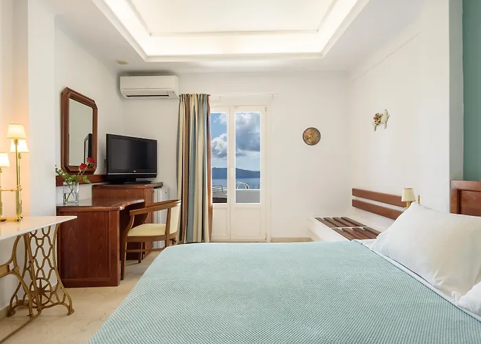 Renos 4* Fira (Santorini)