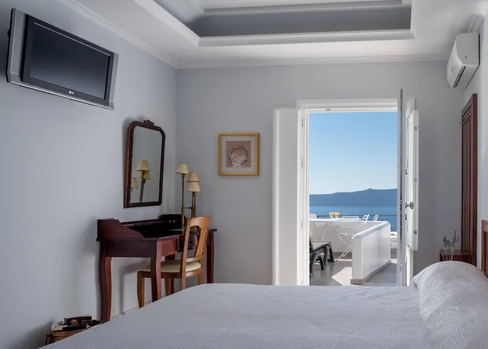 Renos 4* Fira (Santorini)