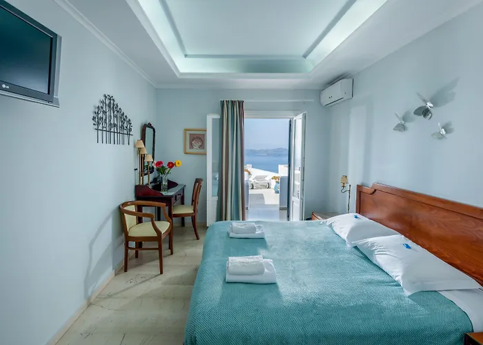 Hotel Renos Fira (Santorini)
