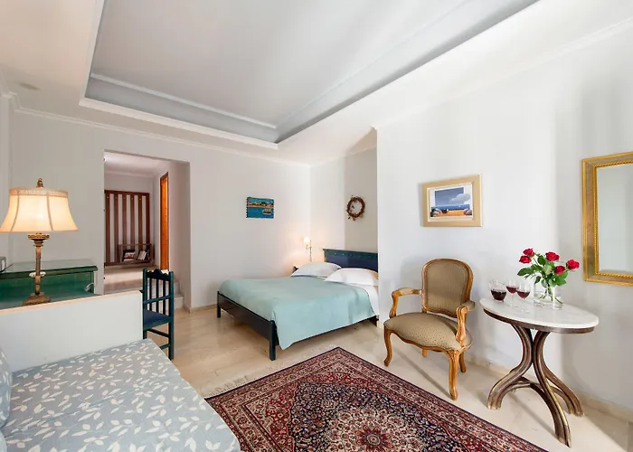 Renos Hotel 4*