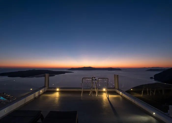 Renos Hotel Fira (Santorini)