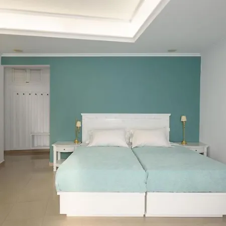 ホテル Renos