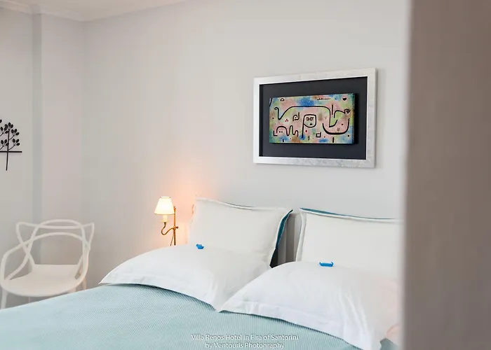 Renos Fira (Santorini)