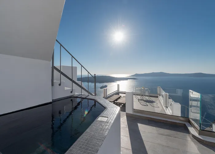 Renos 4* Fira (Santorini)