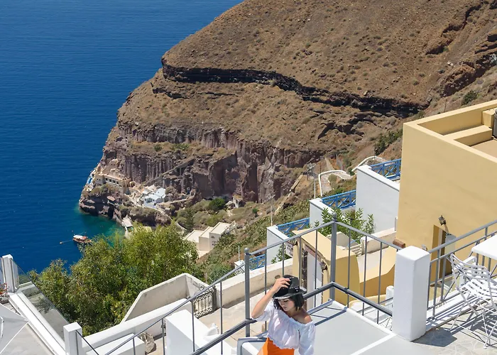 Renos Fira (Santorini)