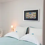 Renos サントリーニ