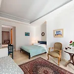 Renos ホテル 4*