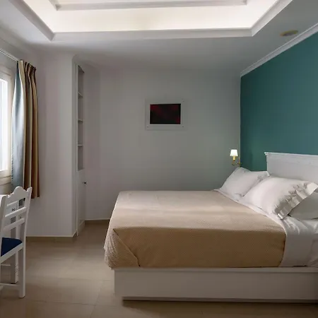 Renos Hotel 4*