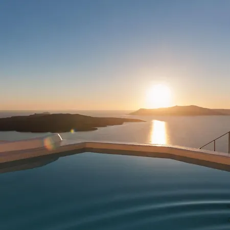 Renos Hotel Fira (Santorini)