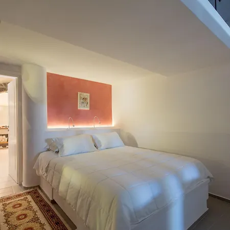 Renos Hotel