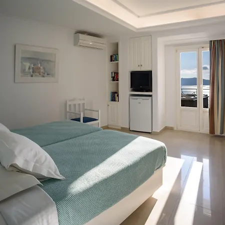 Hotel Renos 4*
