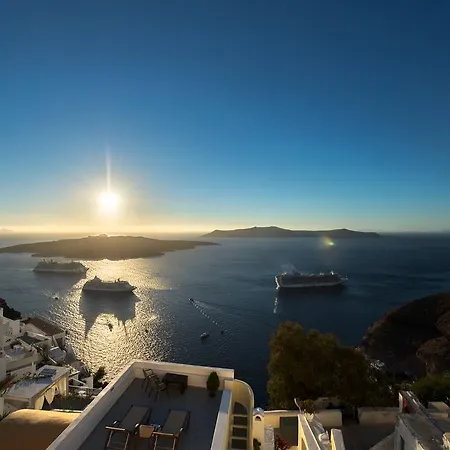 Renos Fira (Santorini)