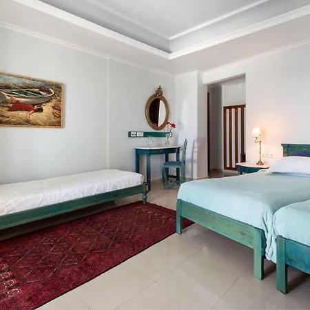 Renos Hotel