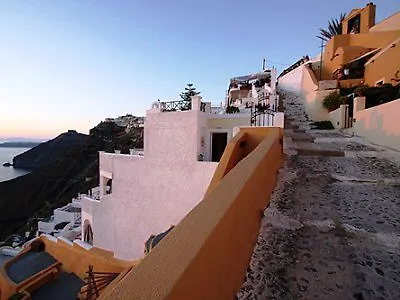 Renos Hotel 4*